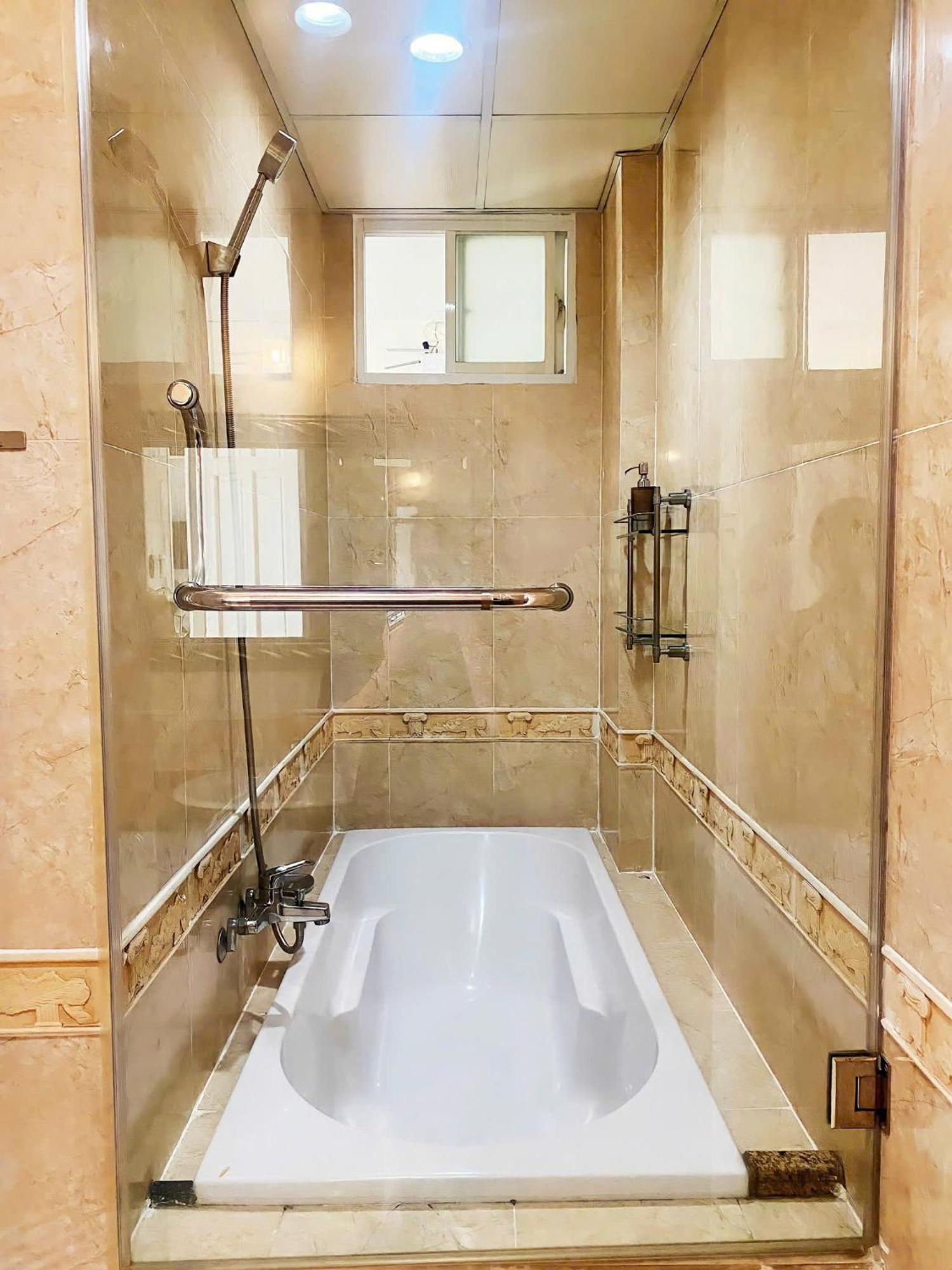 Hoang Thanh Thuy Airport Hotel 2 - Gan Am Thuc Dem Cho Hoang Hoa Tham Bandar Ho Chi Minh Luaran gambar