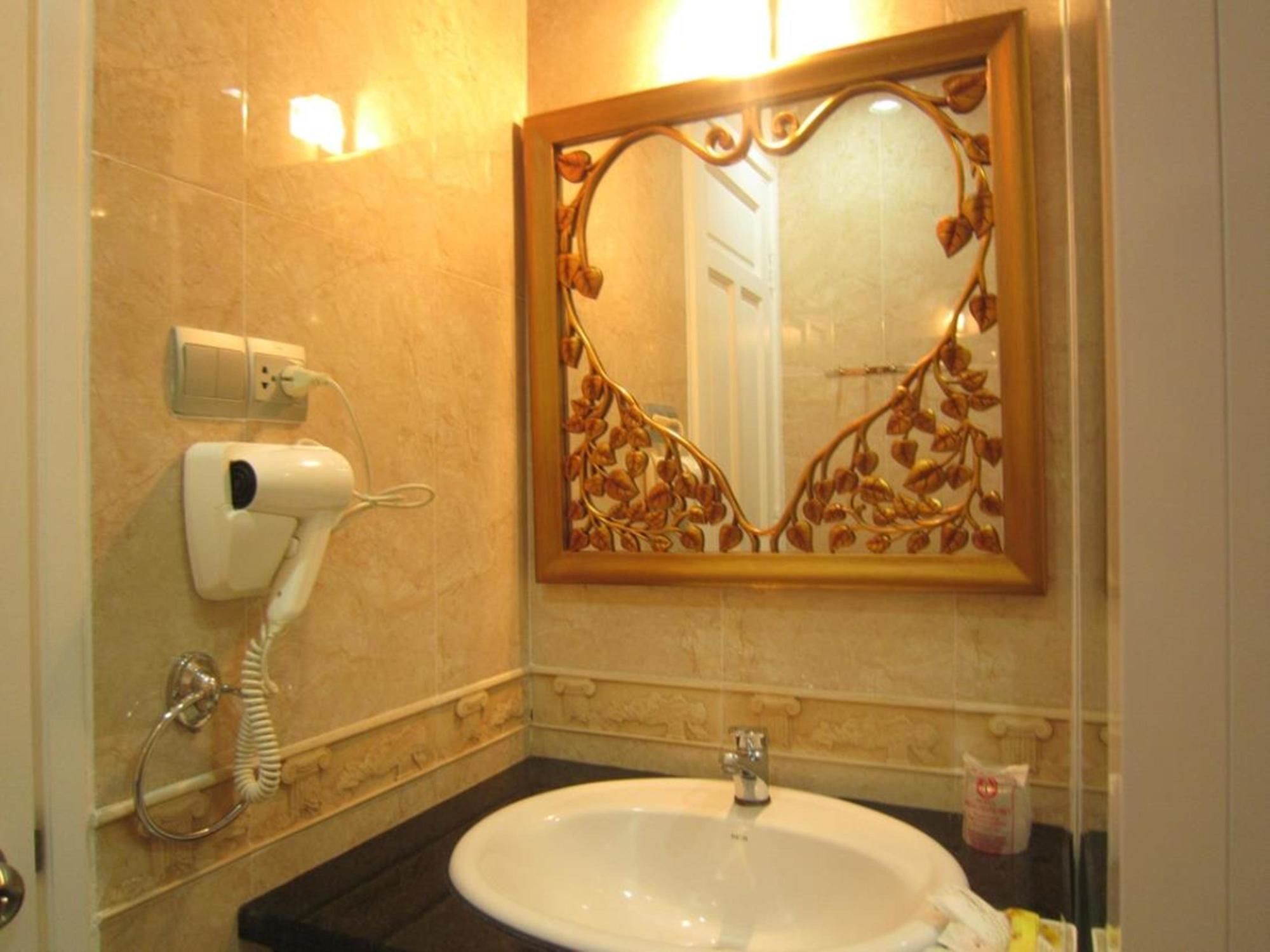 Hoang Thanh Thuy Airport Hotel 2 - Gan Am Thuc Dem Cho Hoang Hoa Tham Bandar Ho Chi Minh Luaran gambar